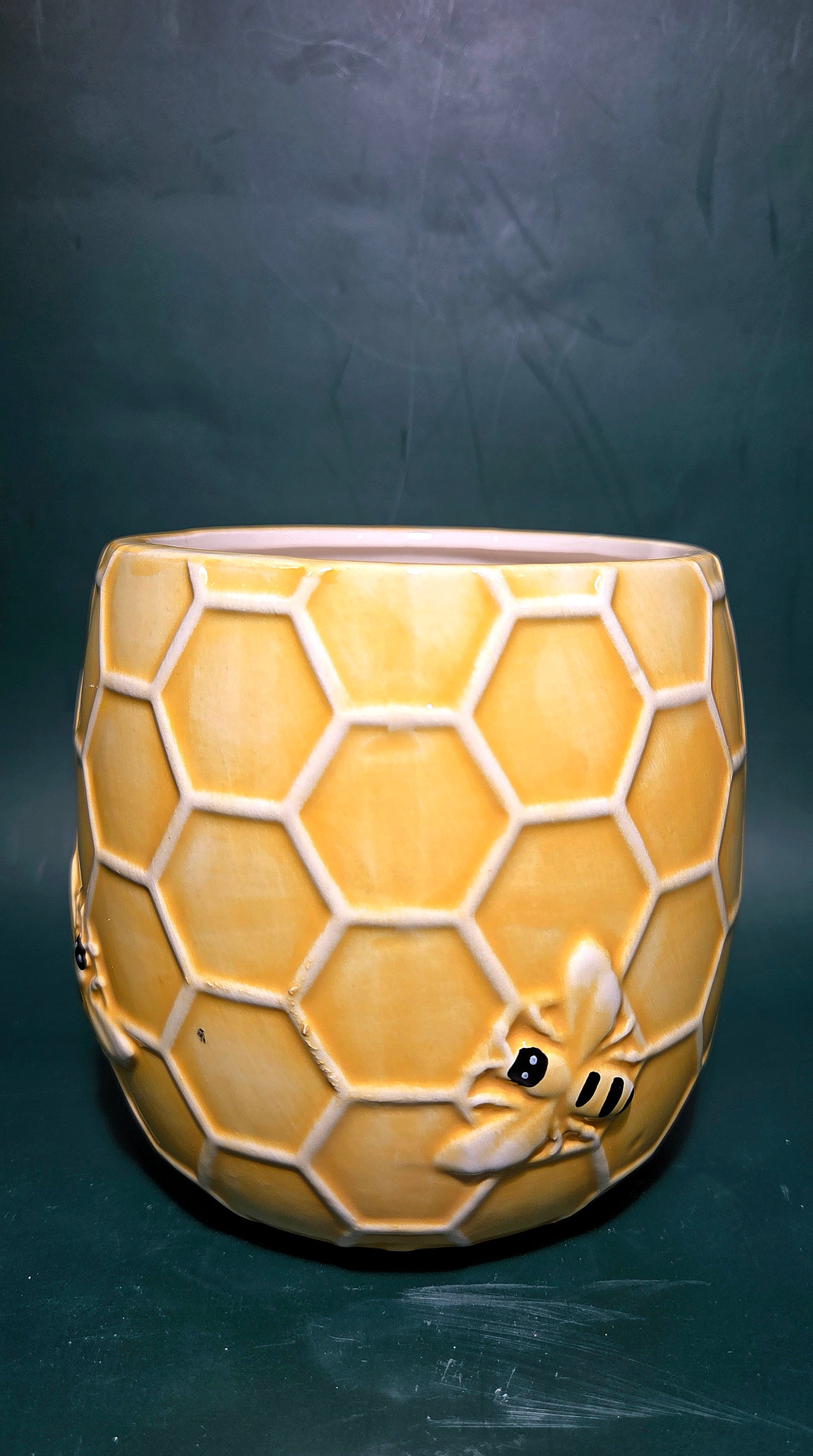 Beehive planter