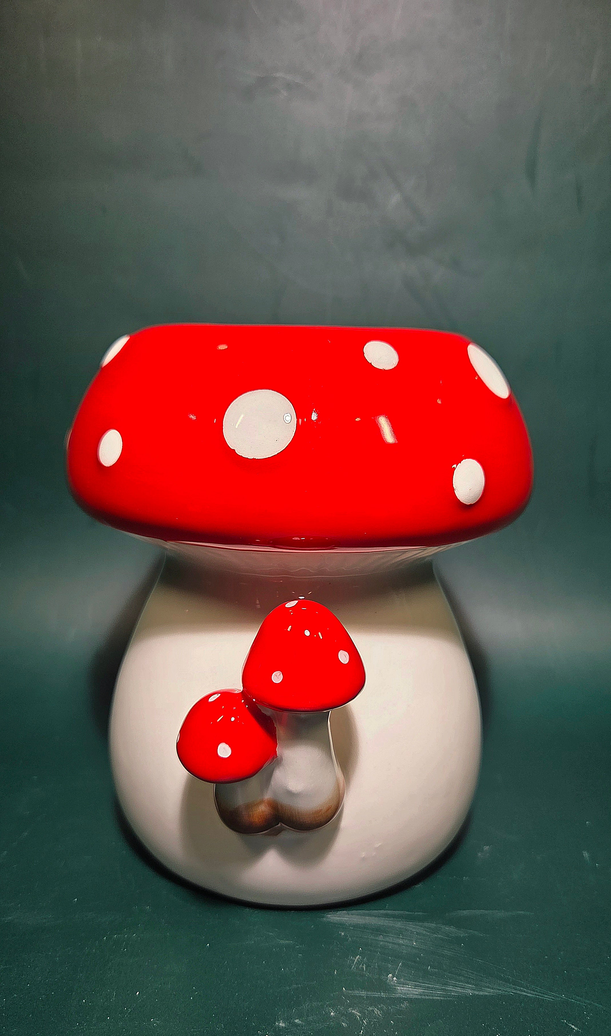 Toadstool planter