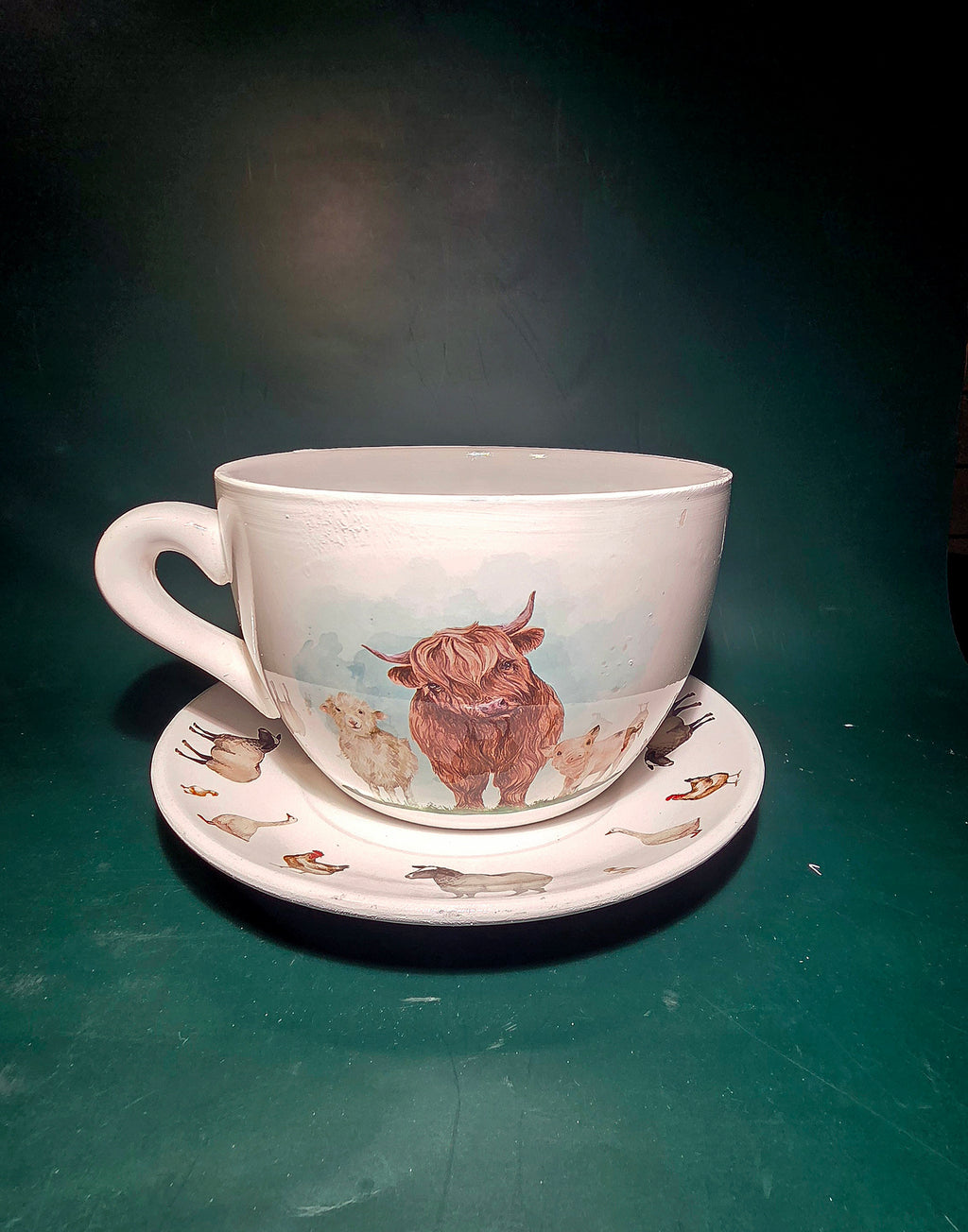 Teacup planter